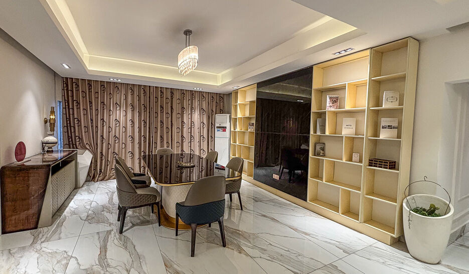 B1-Luxury Three Bedroom Apartment