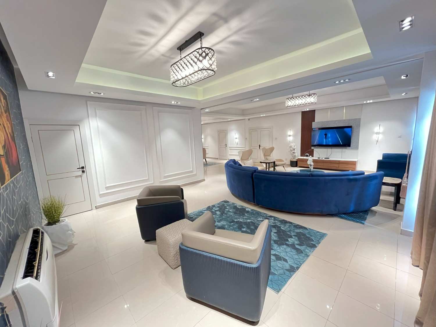 A1-Luxury Three Bedroom Apartment